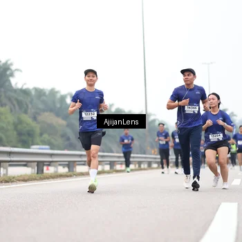 Runner Photo 7394974