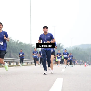 Runner Photo 7394990