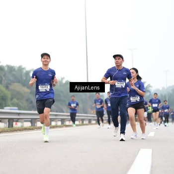 Runner Photo 7394992