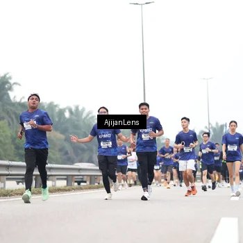 Runner Photo 7395145