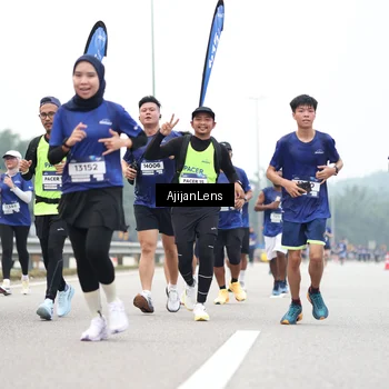 Runner Photo 7395396