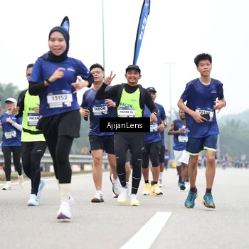Runner Photo 7395400