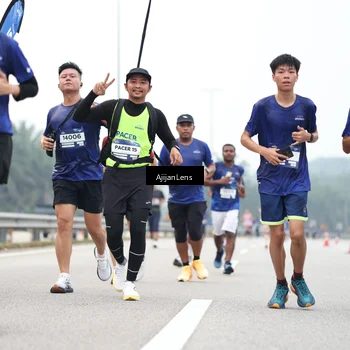 Runner Photo 7395415