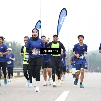 Runner Photo 7395416