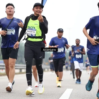 Runner Photo 7395444