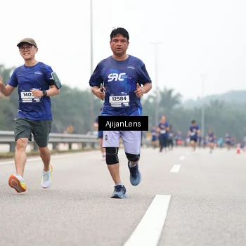 Runner Photo 7395573