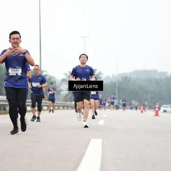 Runner Photo 7395612