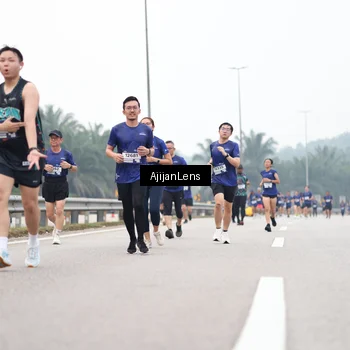 Runner Photo 7395615