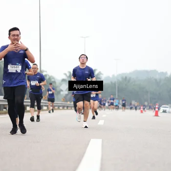 Runner Photo 7395617