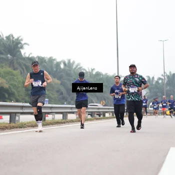 Runner Photo 7395653
