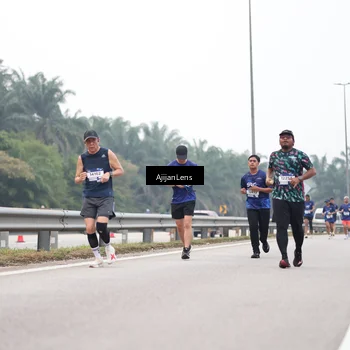 Runner Photo 7395655