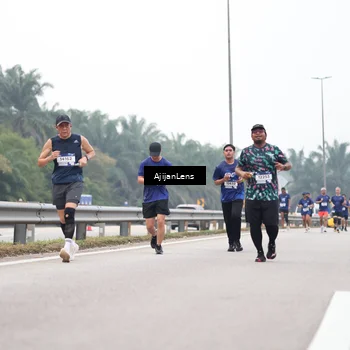 Runner Photo 7395659