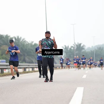 Runner Photo 7395672
