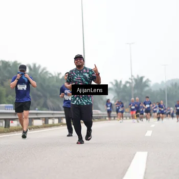 Runner Photo 7395679