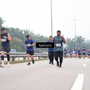 Runner Photo 7395682
