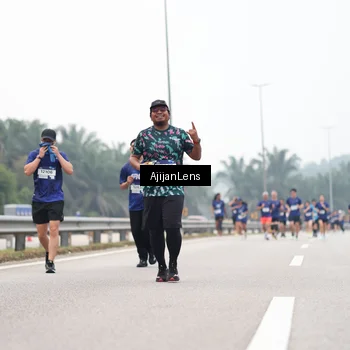 Runner Photo 7395689