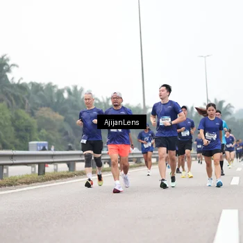 Runner Photo 7395699