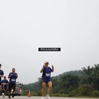 Runner Photo 7395819
