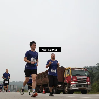 Runner Photo 7395859