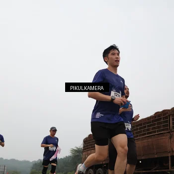 Runner Photo 7395896