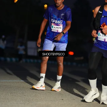 Runner Photo 7395937