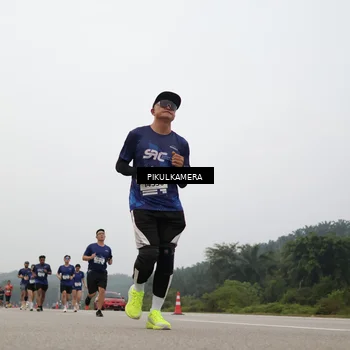 Runner Photo 7395958