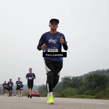 Runner Photo 7395974