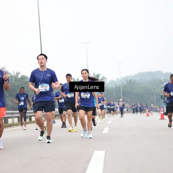 Runner Photo 7395984