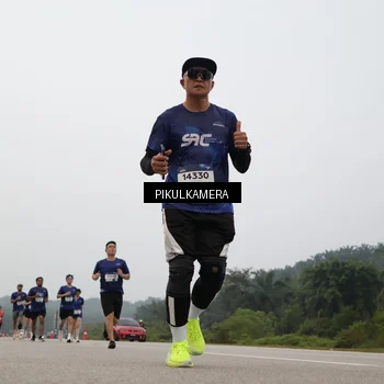 Runner Photo 7395986