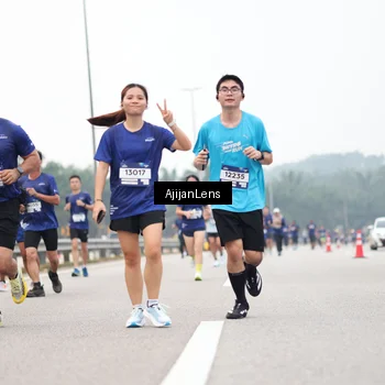 Runner Photo 7396000