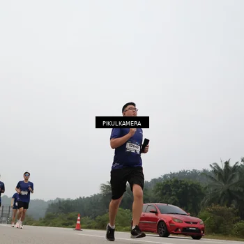 Runner Photo 7396031