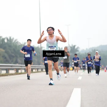 Runner Photo 7396059