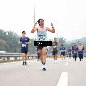 Runner Photo 7396066