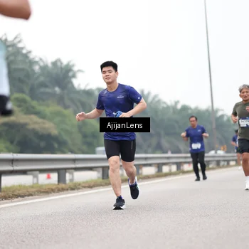 Runner Photo 7396070