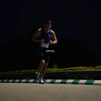 Runner Photo 7396097