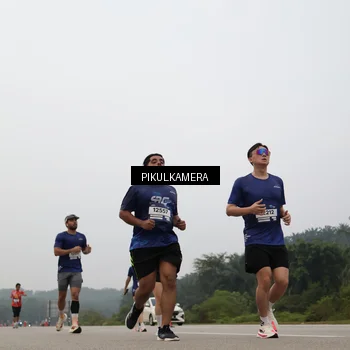 Runner Photo 7396107