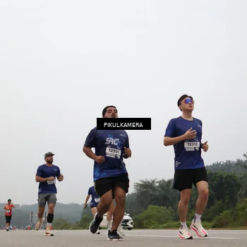 Runner Photo 7396117