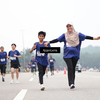 Runner Photo 7396118