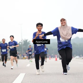 Runner Photo 7396120