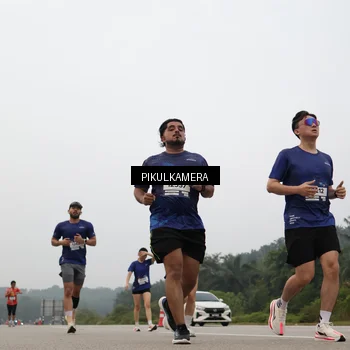 Runner Photo 7396128