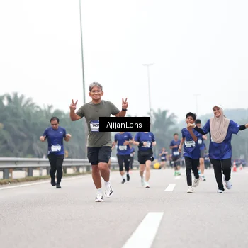 Runner Photo 7396133