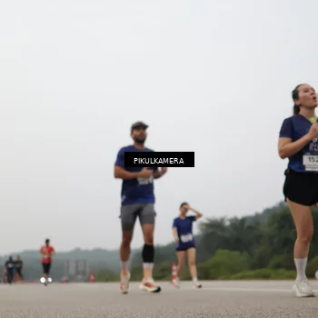 Runner Photo 7396140