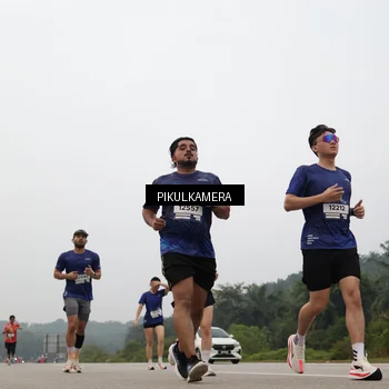 Runner Photo 7396149