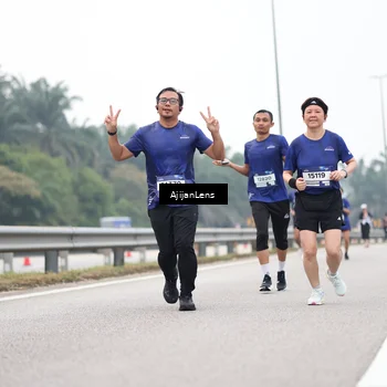 Runner Photo 7396161