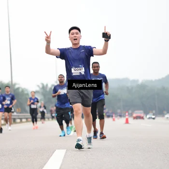 Runner Photo 7396180