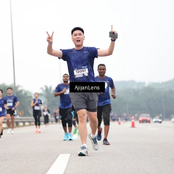Runner Photo 7396185
