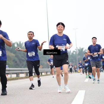 Runner Photo 7396186