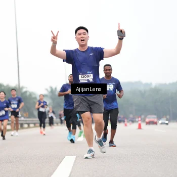 Runner Photo 7396187