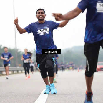 Runner Photo 7396211
