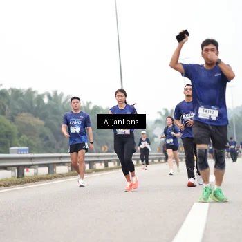 Runner Photo 7396235